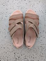 Beige Ledersandalen Think! Stuttgart - Vaihingen Vorschau