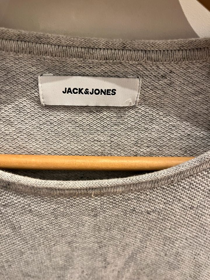 Grauer Sweatshirt von Jack & Jones S in Hamburg