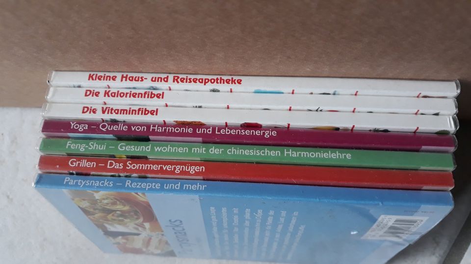 7 Bücher, Kalorien,Vitamine,Haus-u.Reiseapotheke,Yoga,Feng-Shui.. in Störnstein