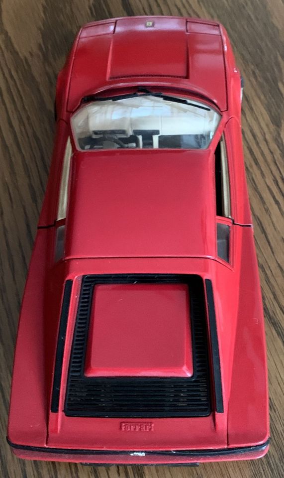 Modellauto 1/18 Ferrari Testarossa 1984 unbespielt in Willebadessen