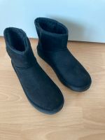 Esprit Schuhe Boots Stiefel wie Uggs wie neu Größe 40 Köln - Ehrenfeld Vorschau