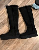 Prada Wildleder Plateau Stiefel 1W090G Schwarz neu Winterstiefel Wuppertal - Cronenberg Vorschau