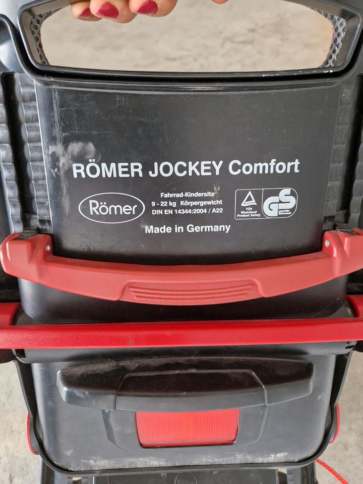 Fahrradsitz Römer Jockey Comfort mit Gepäckträgerhalter in Ganderkesee