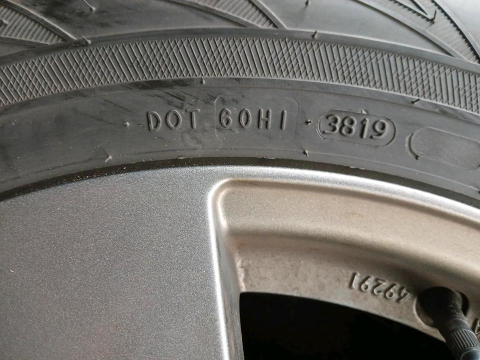 Winterreifen Nokian 225/65r17 106H Ford Jaguar Land Rover, Volvo in Neunkirchen
