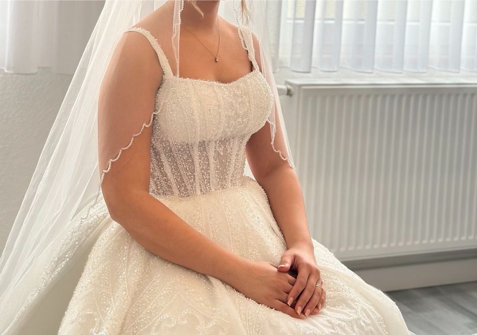 Brautkleid / Gelinlik Neupreis 3500€ in Köln