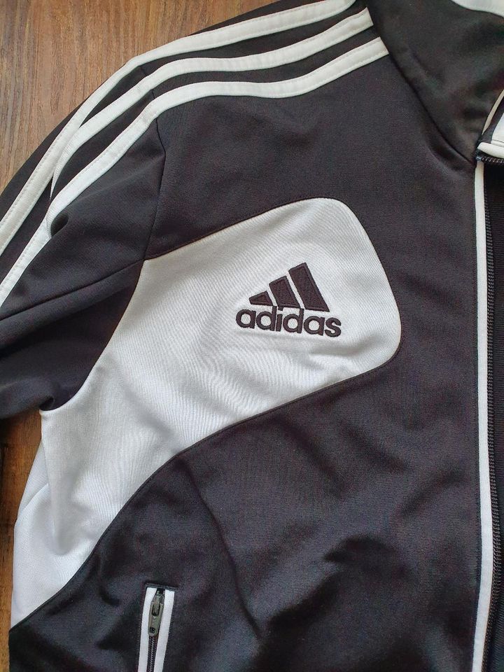 ADIDAS Sweatjacke in Taunusstein