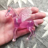 Tolles Spiel & Sammel Pferd Pegasus Lila Transparent Nordrhein-Westfalen - Alsdorf Vorschau