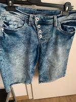 Takko Jeans Shorts Größe W29 blau Nordrhein-Westfalen - Menden Vorschau