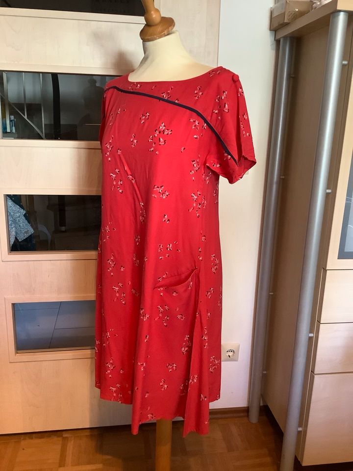 SKFK süßes Kleid rot Schmetterlinge Gr 38/ M in Neuburg a.d. Donau