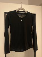 Nike Longsleeve Wandsbek - Hamburg Volksdorf Vorschau