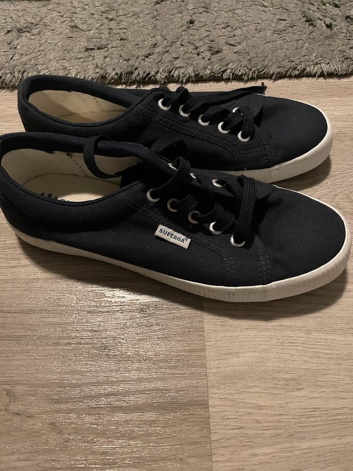 Dunkelblaue Schuhe,Superga,Größe 39,Turnschuhe,Sneaker in Duisburg