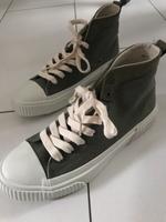 Bullboxer Neue  Sneaker  Größe 41 Hessen - Ronneburg Hess Vorschau