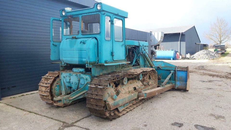 Raupe Planierraupe T 130 M  Bulldozer T 170 Schubraupe T100 in Züssow