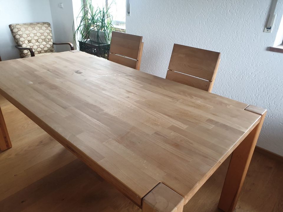 Esstisch mit 4 Stühlen (Holz - massiv) in Hauzenberg