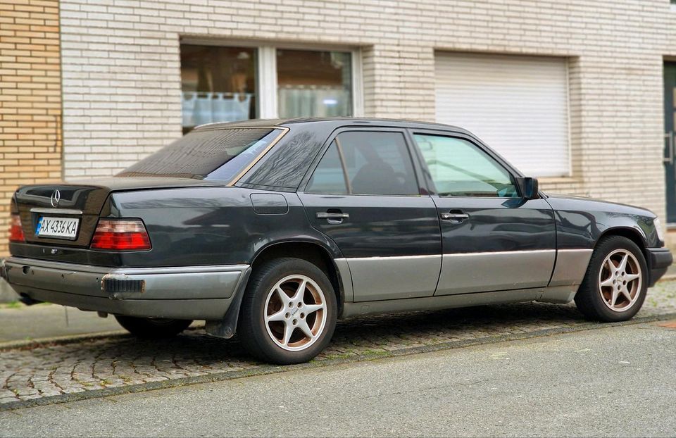 Mercedes Benc E classe 1994 in Oberhausen