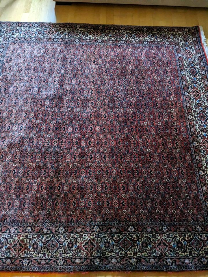 Perser Teppich 2m x 2m in Meersburg