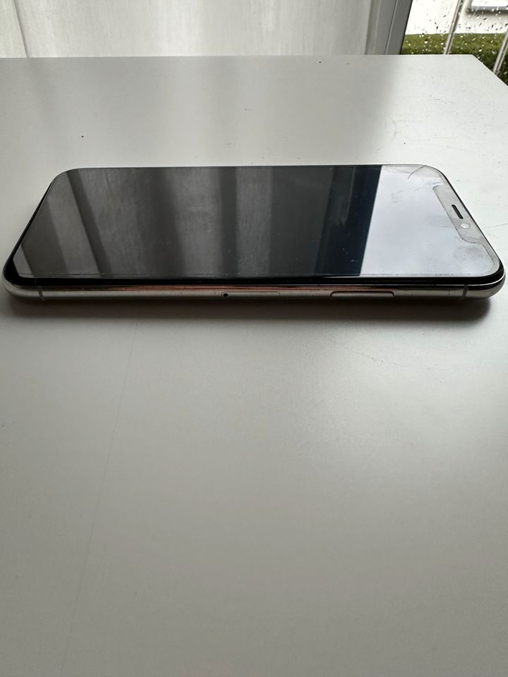 iPhone XS - 256gb - silber - DEFEKT in Duisburg