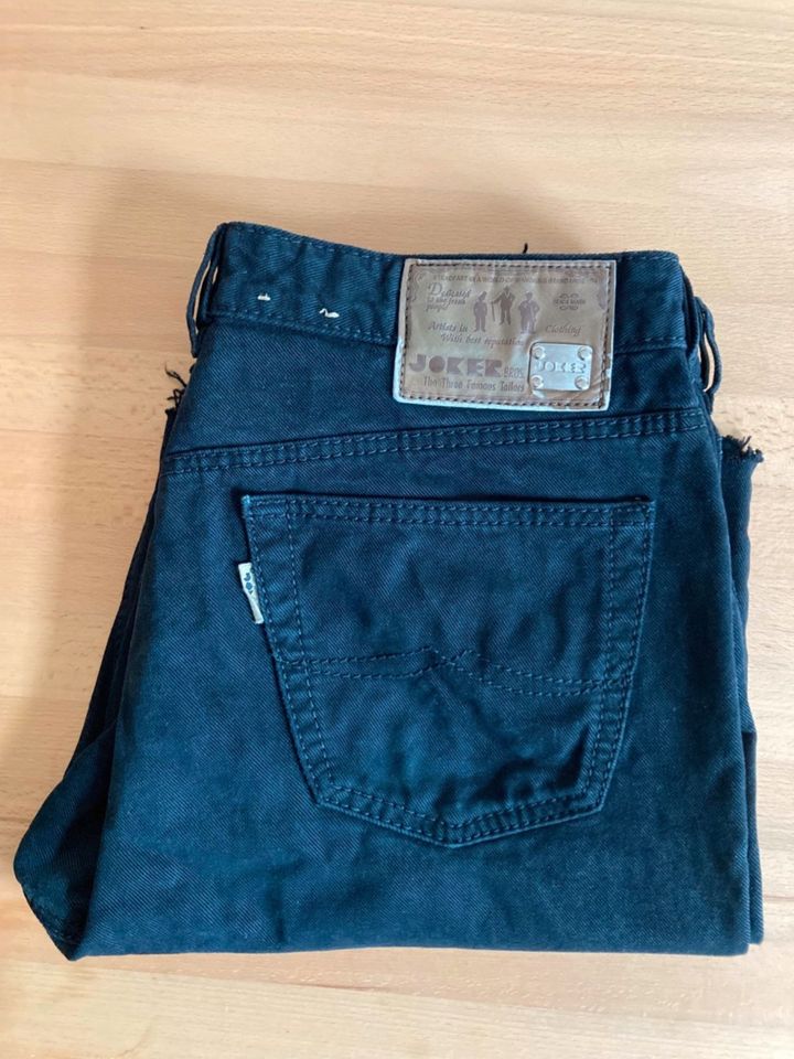 Joker Jeansshorts XL schwarz Jeans Shorts gekürzt abgeschnitten in Berlin