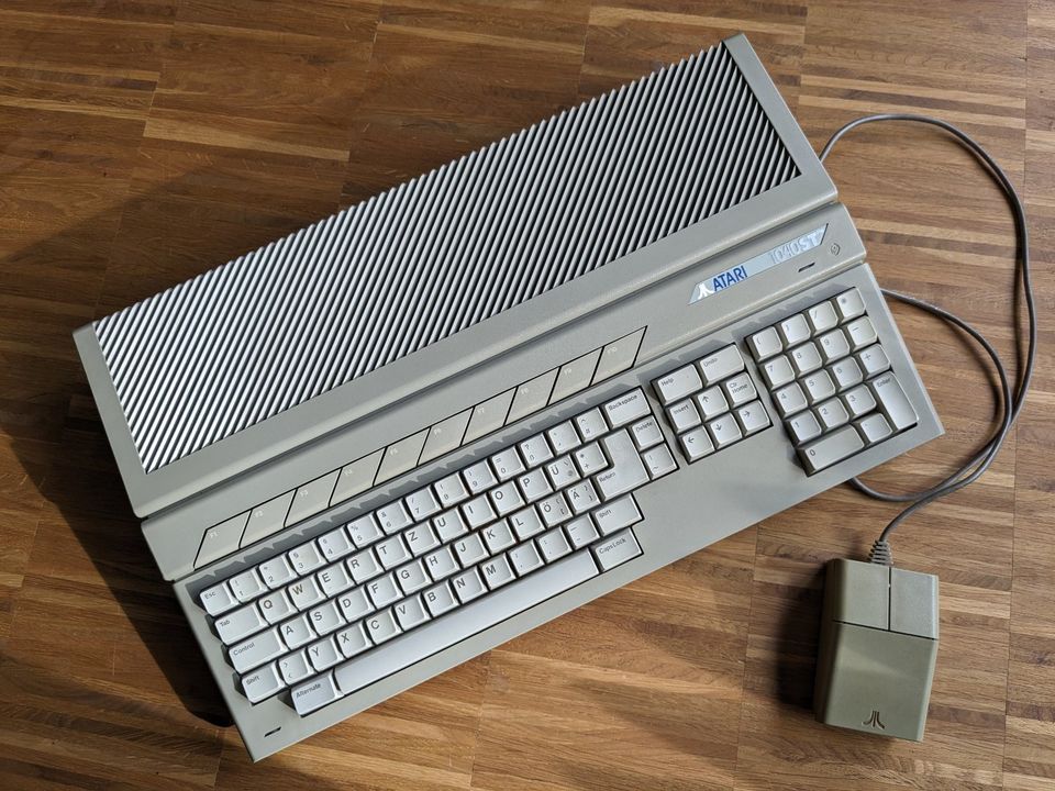 Atari 1040ST FM mit Monitor SM124 und Maus, funktionsfähig! in Neuss
