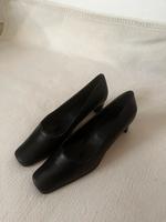 Klassische elegante Pumps von Esprit Berlin - Wilmersdorf Vorschau