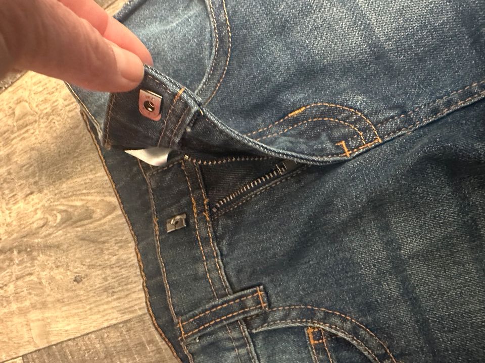 Jako o Jeans wie neu 122 mit Knopf in Zülpich