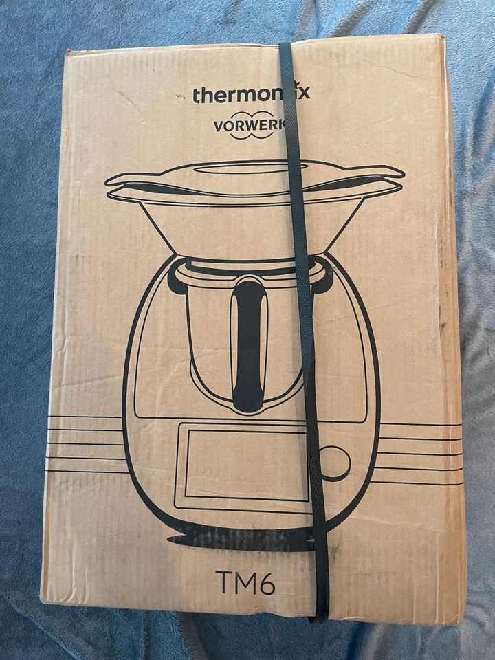 Thermomix TM6 in Weiß noch Original verpackt in Düsseldorf