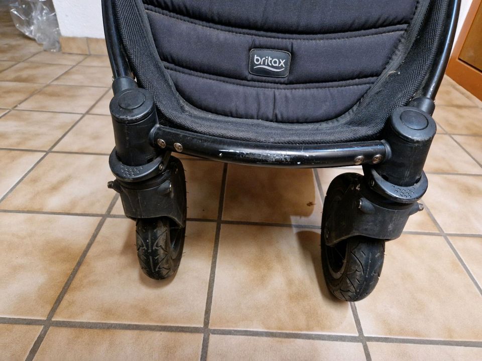 Buggy B-Motion Luftreifen Babyschalen Adapter braun in Krefeld