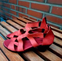 Arche NEU. Sandalen Gr. 39 / US 8 rot Leder Latexsohle Brandenburg - Schöneiche bei Berlin Vorschau