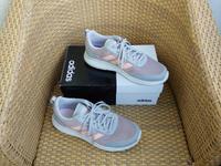 adidas Cloudfoam Element Race W Laufschuh rosa grau Gr. 42 Brandenburg - Bernau Vorschau
