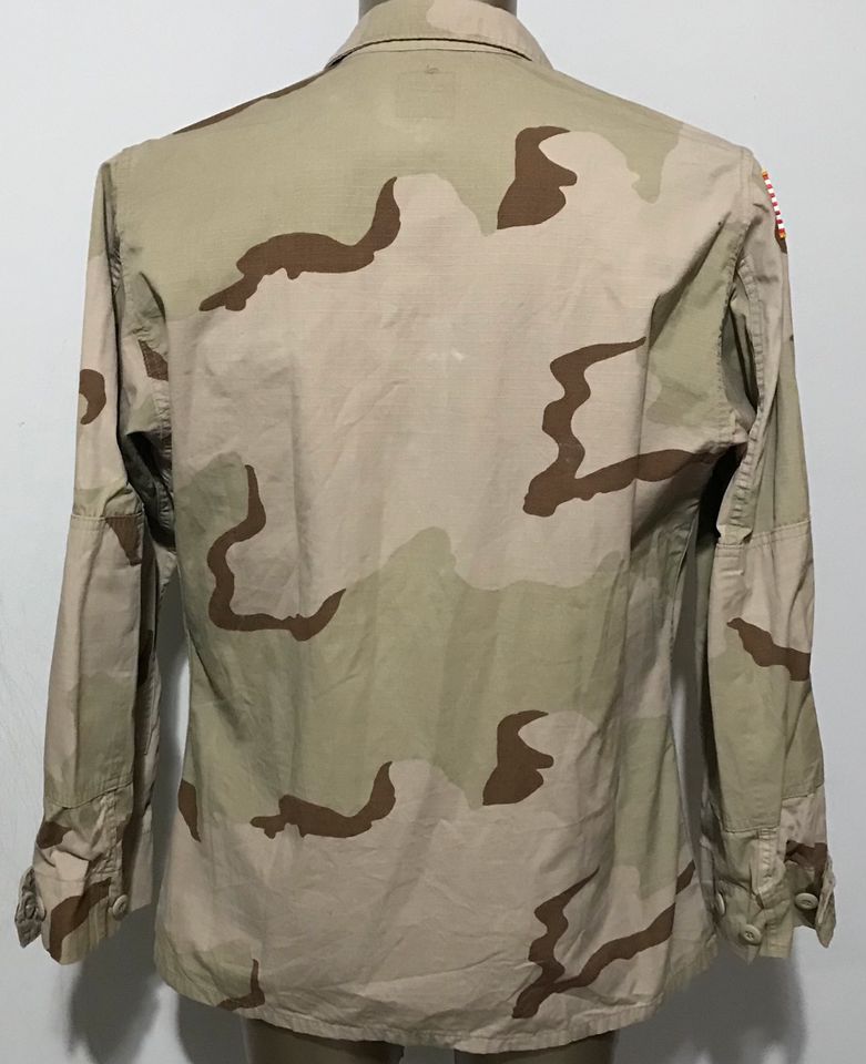 US Army  DCU Jacke , Gr. M/R , sand creme Irak BDU ACU OCP M65 in Suhl