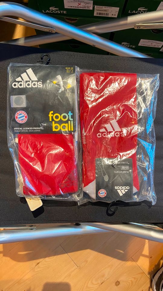 FC Bayern Socken Adidas !Neu! in Gummersbach