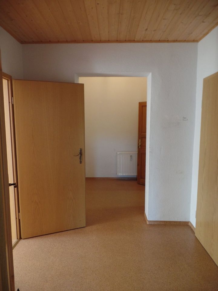 Sonnige zentral-gelegene 3-Raum-Wohnung in Elsterberg