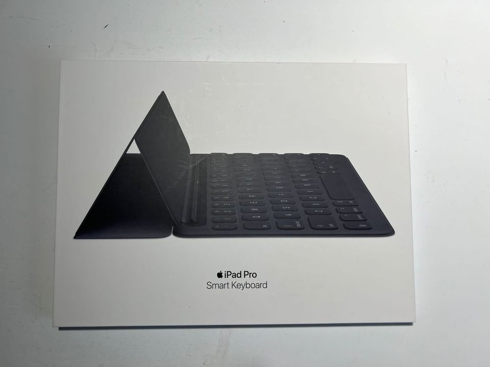 Tastatur für Apple iPad Pro mit OVP in Waldbrunn