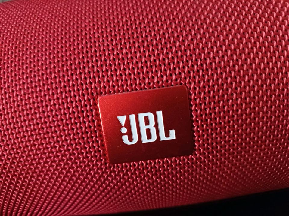 JBL Xtreme 2 Musikbox Bluetooth Lautsprecher Rot in Wiesbaden