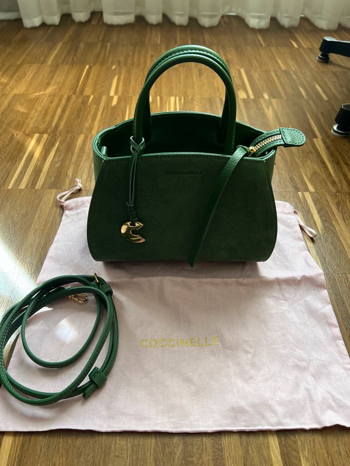 NEUE Coccinelle Handtasche, Farbe grün in Köln