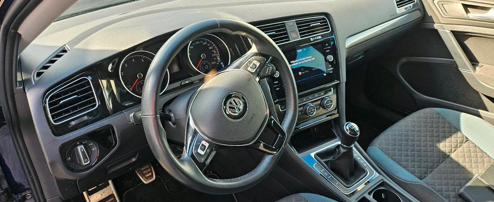 VW Golf 7 [ IQ DRIVE ] Sondermodell in Prien