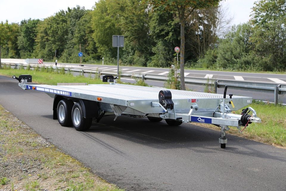 NEU Fahrzeugtransporter Blyss Anhänger 450x200cm 2700kg zGG in Seesen