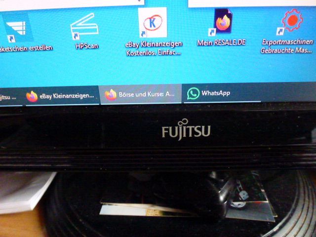 2 Monitore 26 Zoll Fujitsu Computer Bildschirm PC je 2xHDMI 1xVGA in Halle
