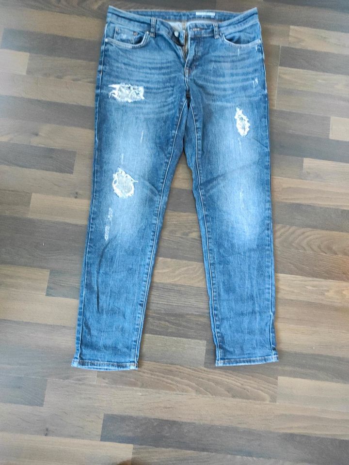 EDC FEMININE BOYFRIEND JEANS W27 in Hainichen