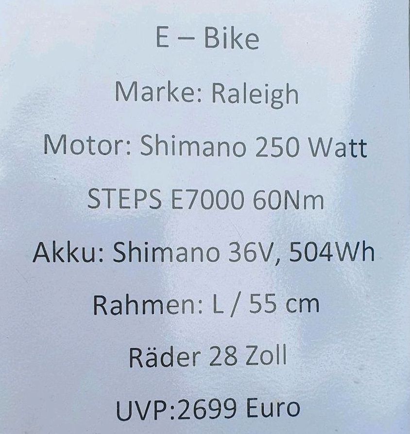 E Bike Raleigh Neuwertig 560 km 28 Zoll Motor Shimano Rahmen 55cm in Lindau