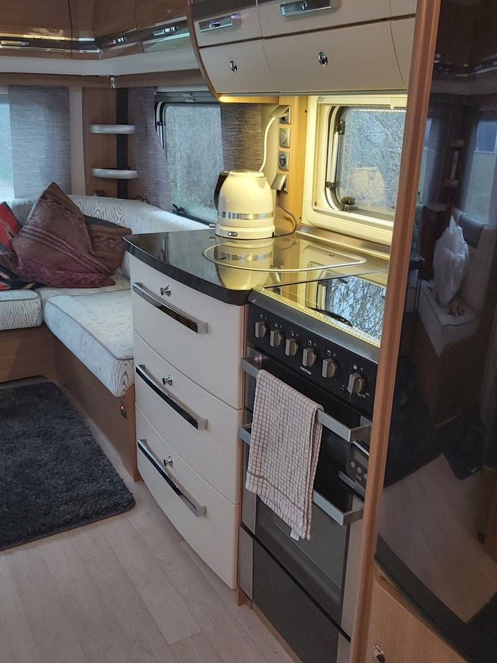 Luxus Wohnwagen Fendt 700 TMF "Mayfair" Caravan in Isernhagen