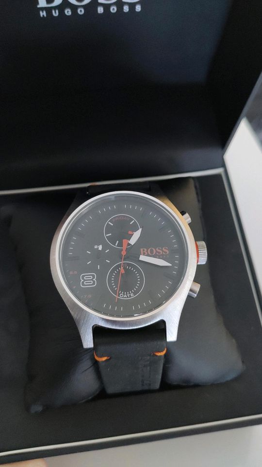 Hugo Boss Uhr Armbanduhr Orange neuwertig Lederarmband in Aachen