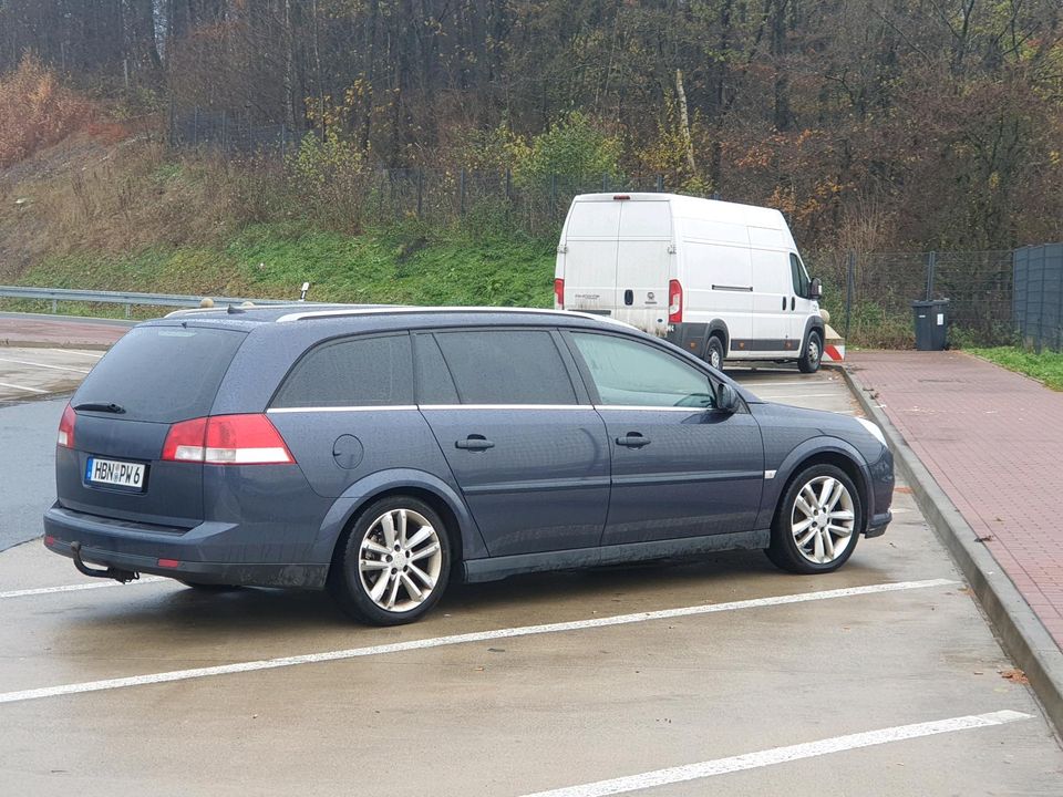 Opel Wetra C-karowan in Siegen