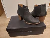 Tommy Hilfiger Boots Schuhe Damen Nordrhein-Westfalen - Velbert Vorschau