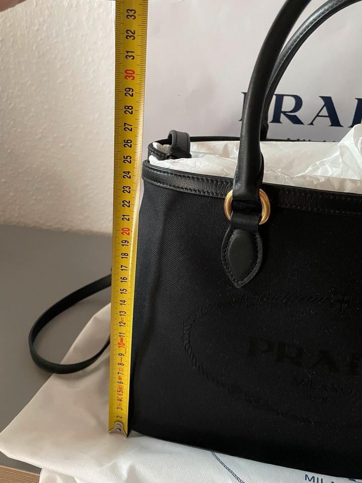 Prada Tasche Shopper neu in Lohmar