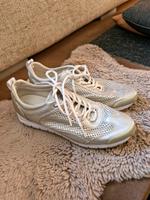 Geox Damensneaker neuwertig, goldfarben, Gr. 7 1/2 (41) Bayern - Immenreuth Vorschau