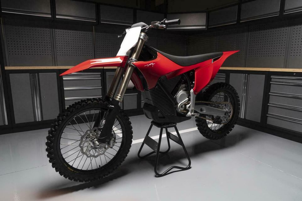 *Verfügbar* Stark VARG Elektro Motocross Motorrad | 60 PS / 80 PS | Kayaba KYB | 938 Nm | 6,5 kWh - Stark Future E-MX Bike in Waldbröl