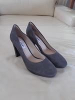 Clarks Pumps Wildleder grau Gr.39 wNEU Niedersachsen - Dassel Vorschau