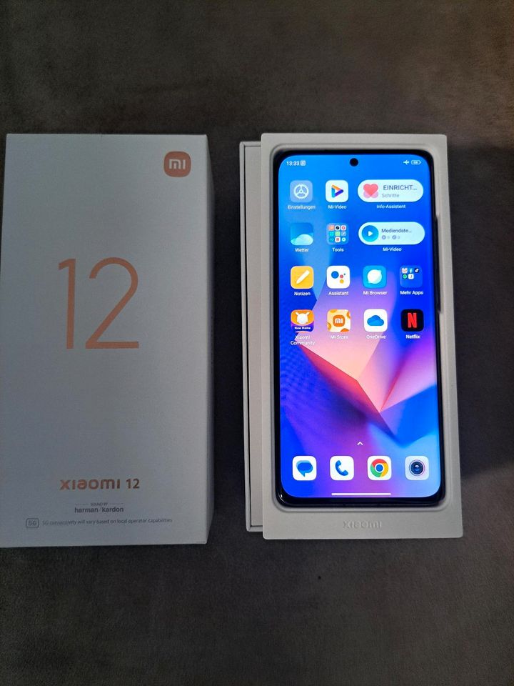 Xiaomi 12 mit 256gb halb defeckt in Solingen