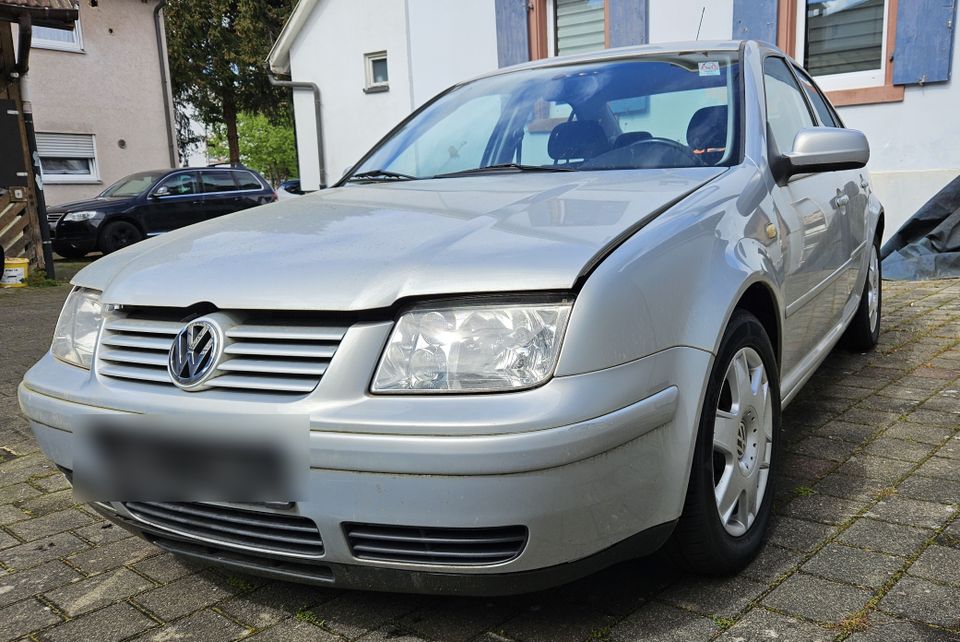 VW Bora 1,6   Bastlerfahrzeug in Steinen